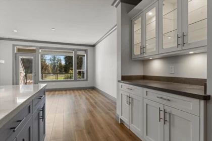 Breakfast Nook Photo of 3 32955 Mill Lake Road, Abbotsford, BC