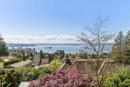 2440 Queens Avenue, West Vancouver, BC, West Vancouver — Single Family Residence for sale