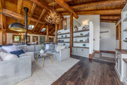 Kitchen Island Photo of 6403 St Andrew's Way, Whistler, BC