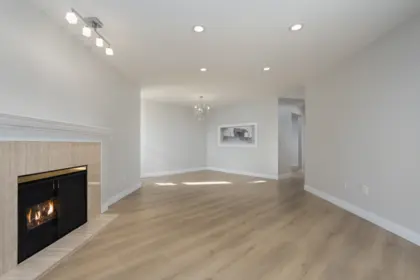 321 7453 Moffatt Road, Richmond, BC, Richmond — Apartment/Condo for sale