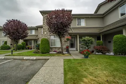 45 8533 Broadway Road, Chilliwack, BC, Chilliwack — Townhouse for sale