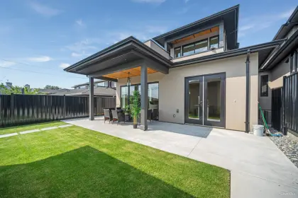 4452 Halley Avenue, Burnaby, BC, Burnaby — Half Duplex for sale