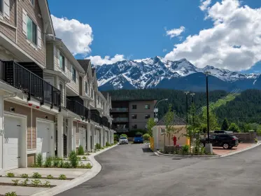 18 7360 Crabapple Court, Pemberton, BC, Pemberton — Townhouse for sale