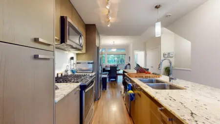 5910 Beachgate Lane, Sechelt, BC, Sechelt — Townhouse for sale