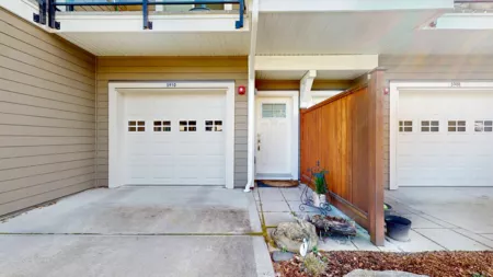 5910 Beachgate Lane, Sechelt, BC, Sechelt — Townhouse for sale