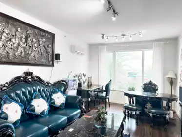 449 9388 Mckim Way, Richmond, BC, Richmond — Apartment/Condo for sale