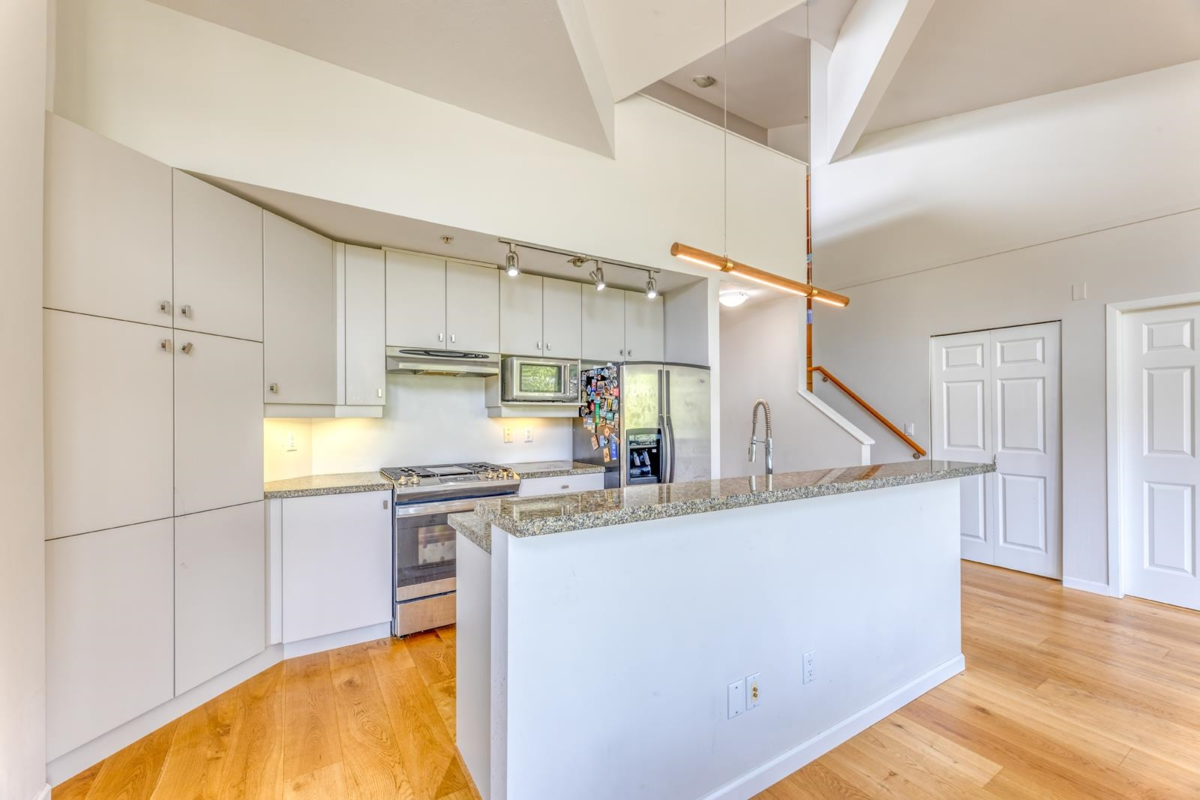 Kitchen Island Photo of 516 580 Raven Woods Drive, North Vancouver, BC