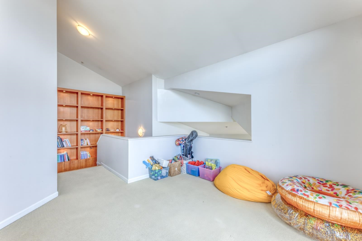 Laundry Room Photo of 516 580 Raven Woods Drive, North Vancouver, BC