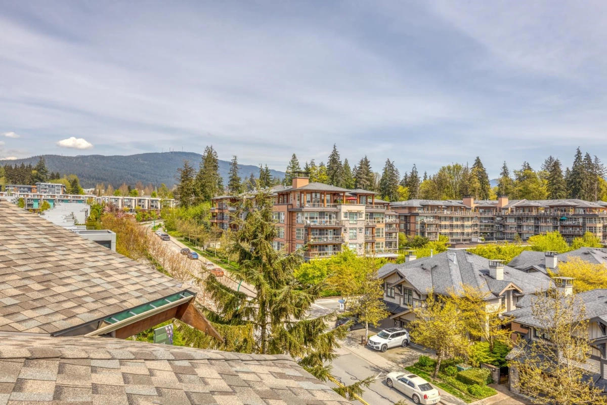 Staircase Photo of 516 580 Raven Woods Drive, North Vancouver, BC