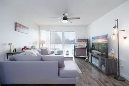 228 3451 Springfield Drive, Richmond, BC, Richmond — Apartment/Condo for sale