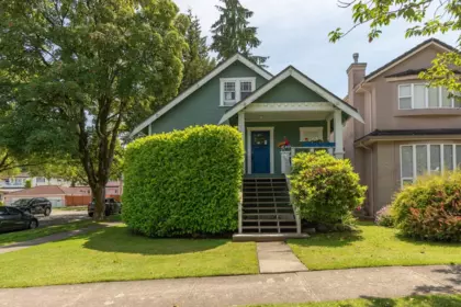 988 E 16th Avenue, Vancouver, BC, Vancouver — Single Family Residence for sale