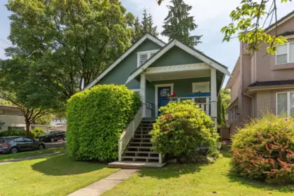 988 E 16th Avenue, Vancouver, BC, Vancouver — Single Family Residence for sale