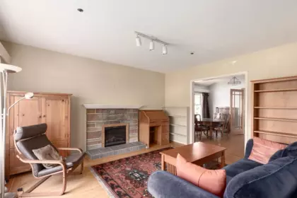 988 E 16th Avenue, Vancouver, BC, Vancouver — Single Family Residence for sale