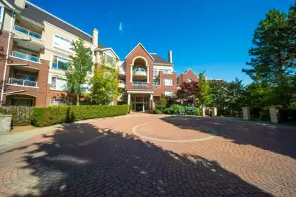 502 5262 Oakmount Crescent, Burnaby, BC, Burnaby — Apartment/Condo for sale