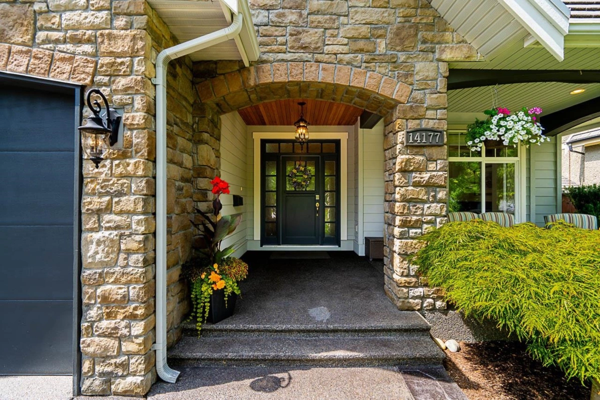 Family Room Photo of 14177 33 Avenue, Surrey, BC