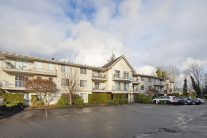 204 2130 Mckenzie Road, Abbotsford, BC, Abbotsford — Apartment/Condo for sale