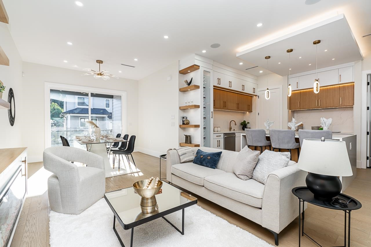 Family Room Photo of 1917 168 Street, Surrey, BC