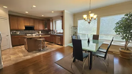 19829 Silverthorne Place, Pitt Meadows, BC, Pitt Meadows — Single Family Residence for sale