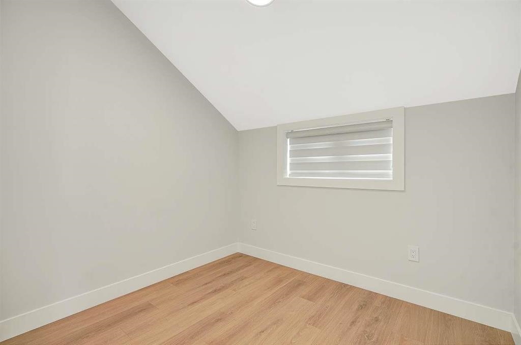 Entry Foyer Photo of 1548 E 41st Avenue, Vancouver, BC