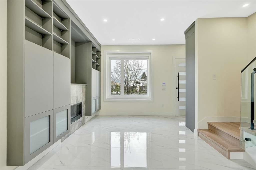 Kitchen Island Photo of 1548 E 41st Avenue, Vancouver, BC