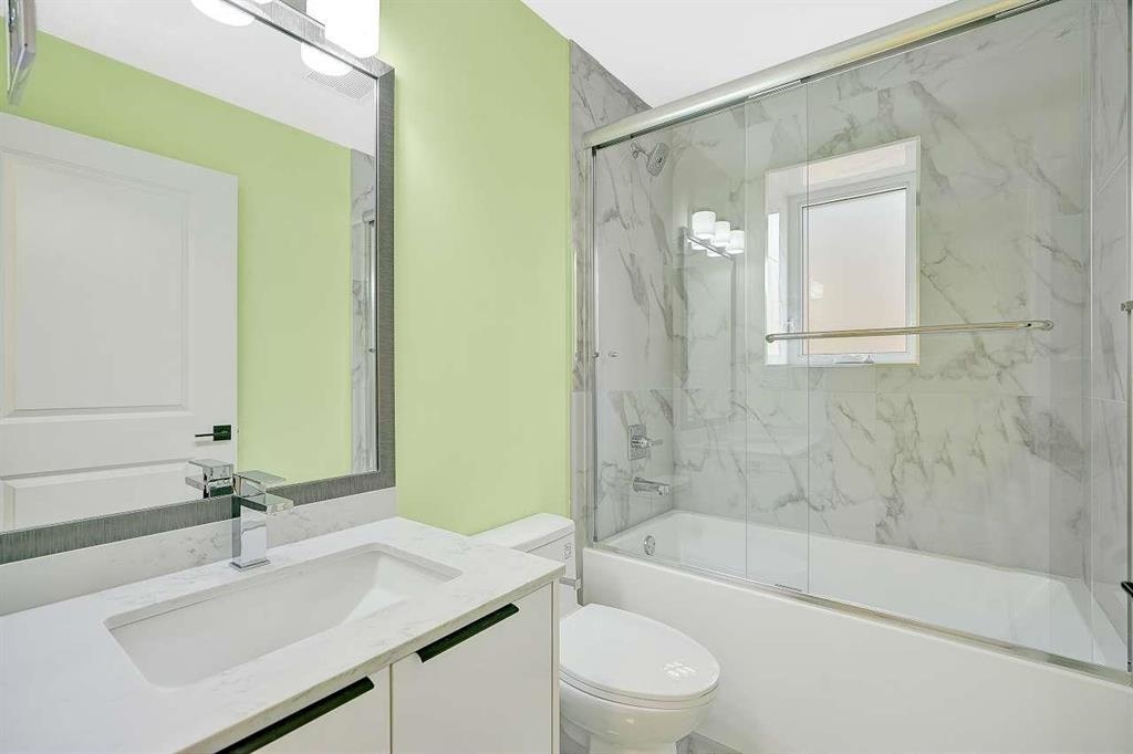 Living Room Photo of 1548 E 41st Avenue, Vancouver, BC