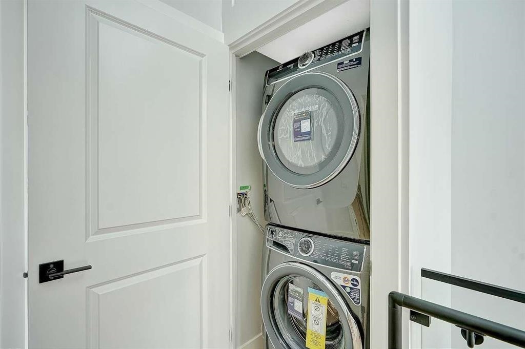 Powder Room Photo of 1548 E 41st Avenue, Vancouver, BC