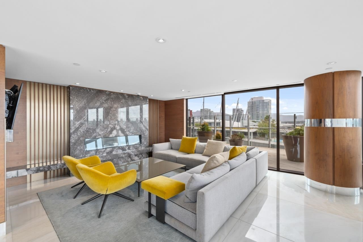 Front Yard Photo of 2421 89 Nelson Street, Vancouver, BC