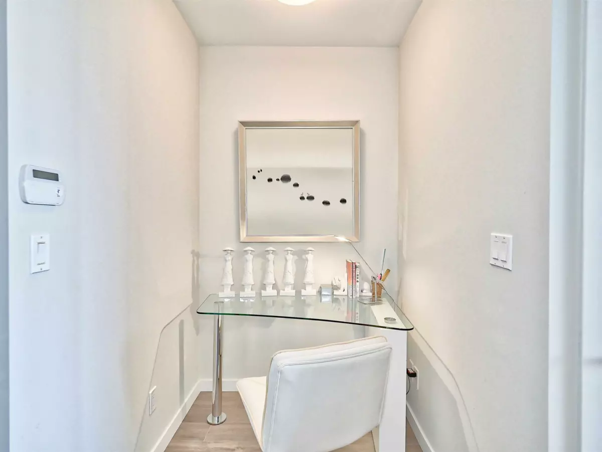 Walk-In Closet Photo of 1805 7368 Gollner Avenue, Richmond, BC