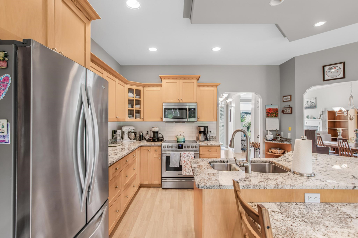 Entry Foyer Photo of 8455 Jack Crescent, Mission, BC