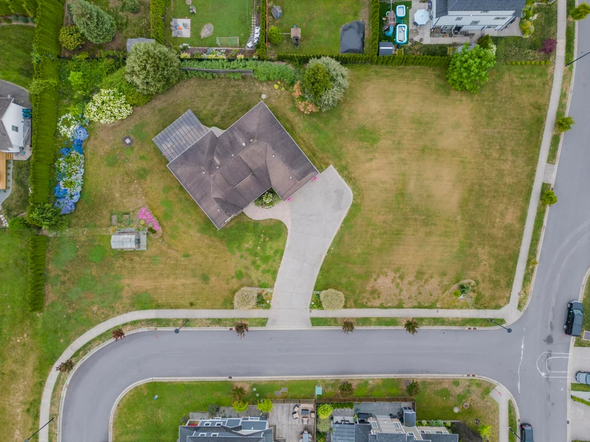 Kitchen Island Photo of 8455 Jack Crescent, Mission, BC