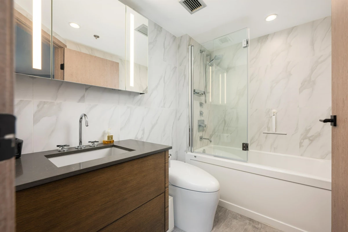 Bedroom 3 Photo of 805 388 Drake Street, Vancouver, BC