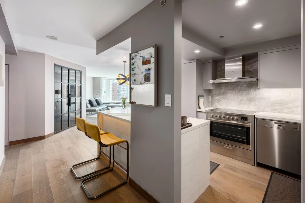 Kitchen Photo of 805 388 Drake Street, Vancouver, BC