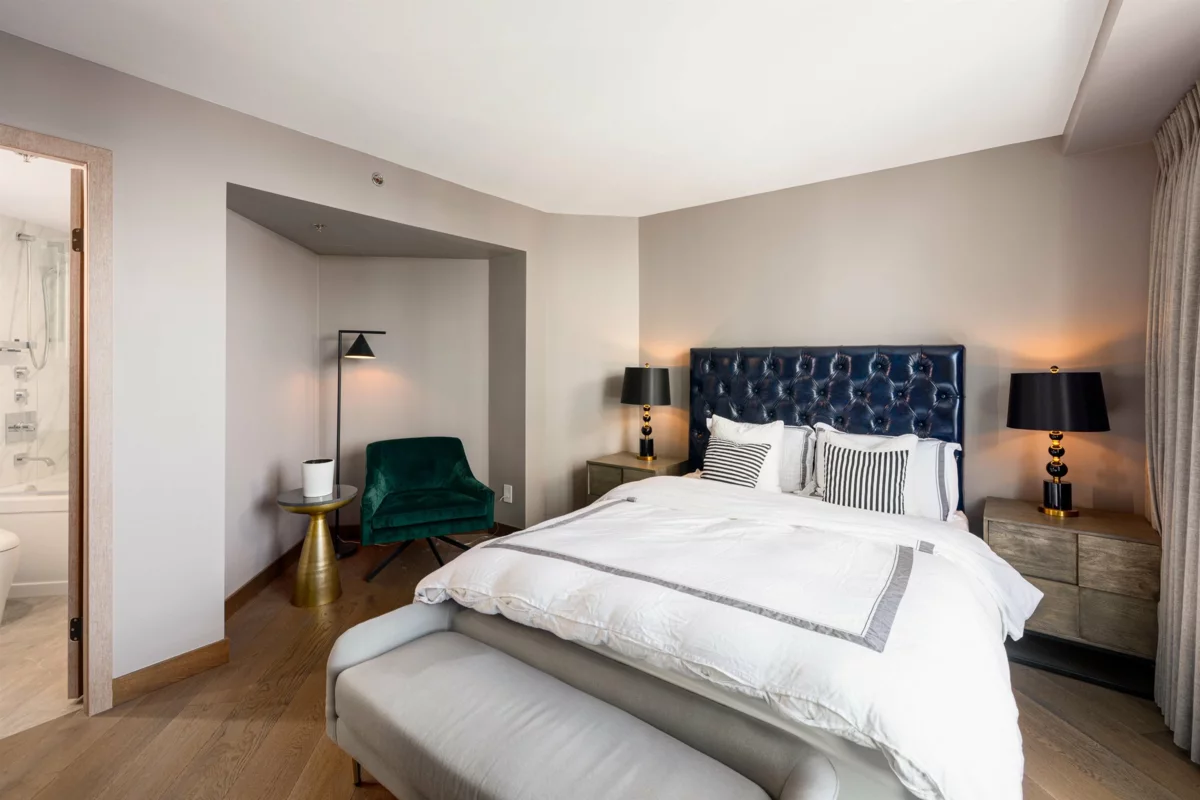 Primary Bathroom Photo of 805 388 Drake Street, Vancouver, BC