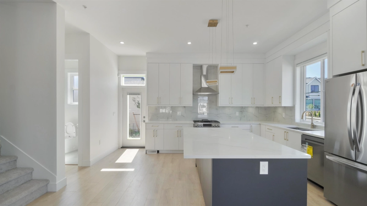 Kitchen Photo of 20510 76 Avenue, Langley, BC