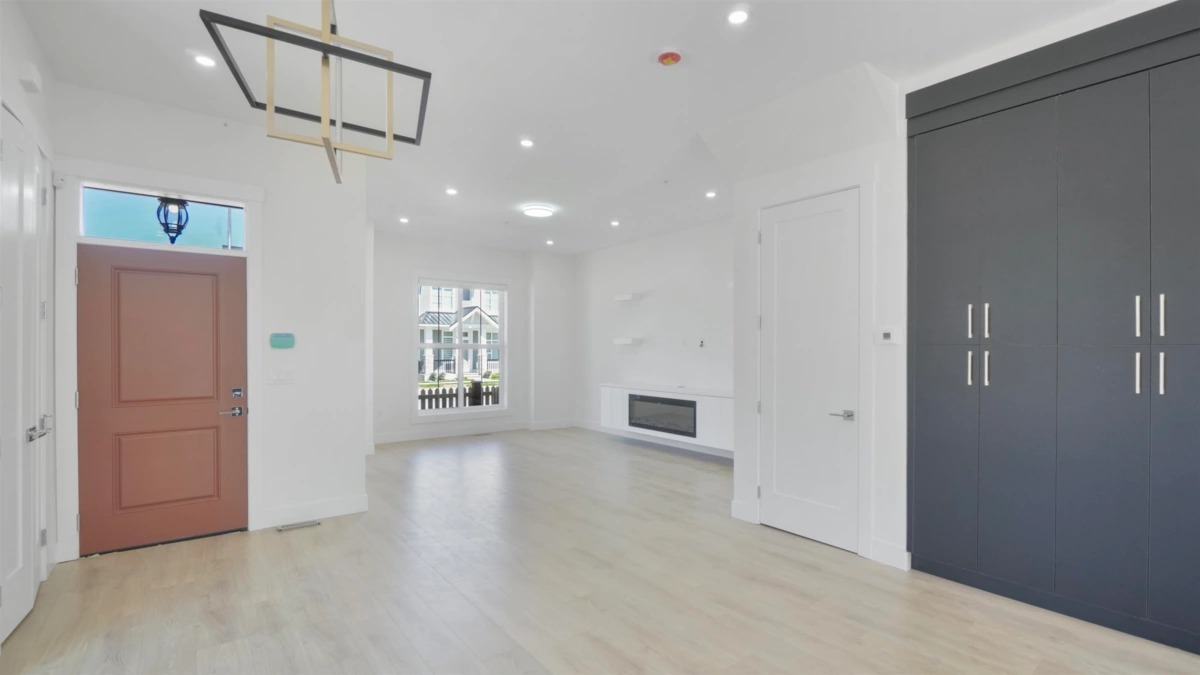 Living Room Photo of 20510 76 Avenue, Langley, BC