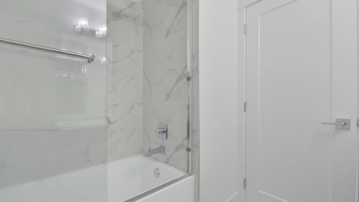 Powder Room Photo of 20510 76 Avenue, Langley, BC