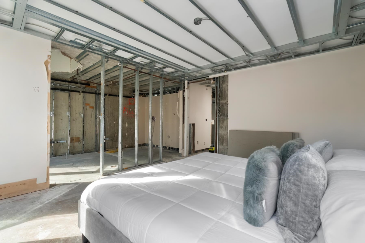 Dining Area Photo of 348 Taylor Way, West Vancouver, BC