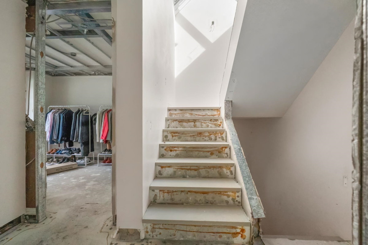 Kitchen Photo of 348 Taylor Way, West Vancouver, BC