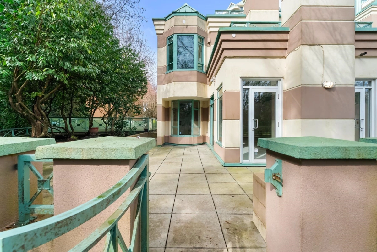 Office / Den Photo of 348 Taylor Way, West Vancouver, BC