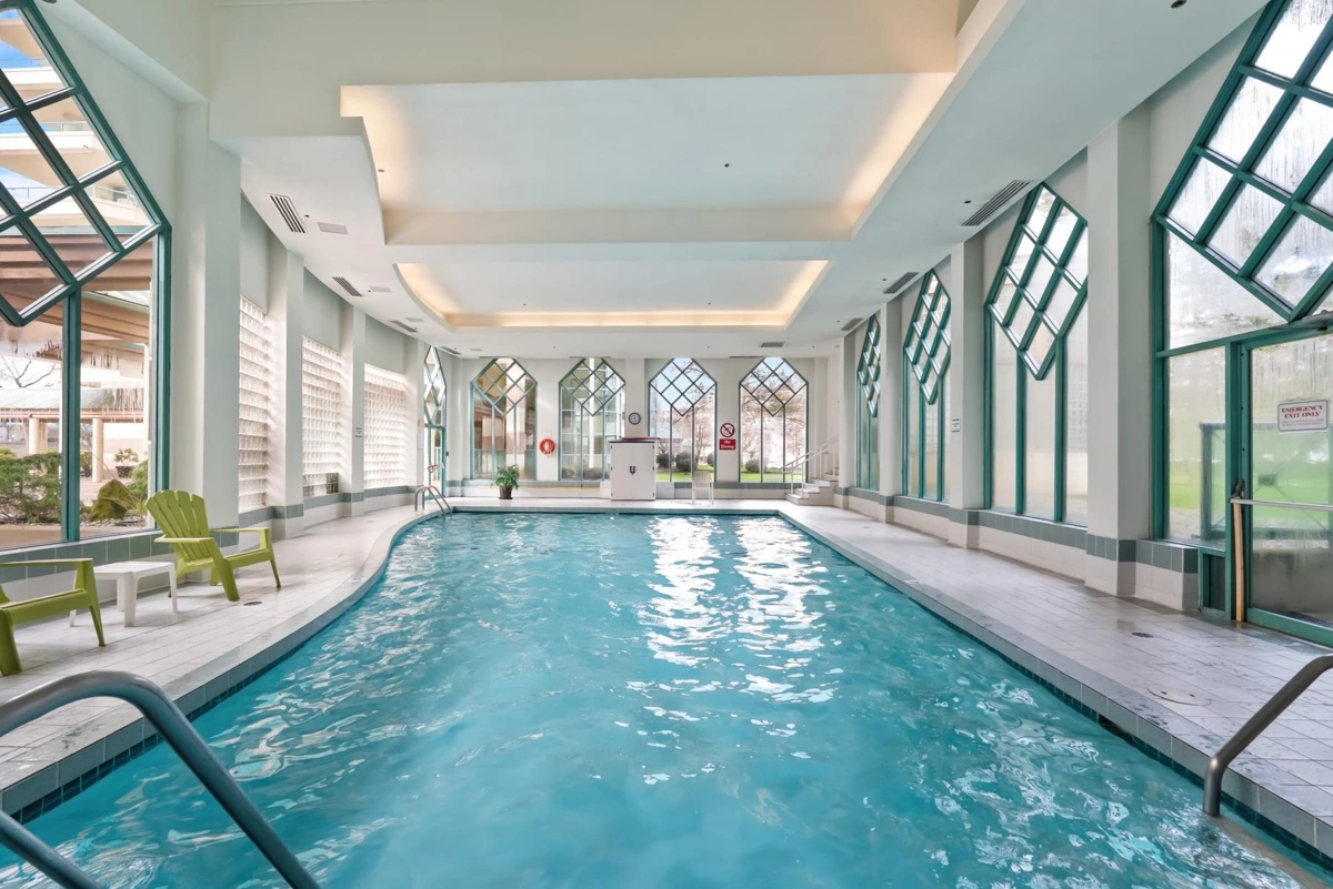 Outdoor Patio Photo of 348 Taylor Way, West Vancouver, BC