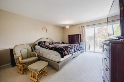 Breakfast Nook Photo of 2 45821 Thomas Road, Chilliwack, BC