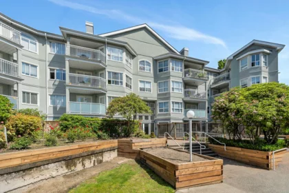 201 13955 Laurel Drive, Surrey, BC, Surrey — Apartment/Condo for sale