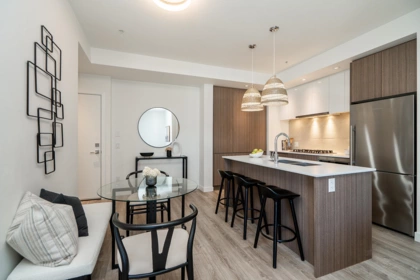 401 516 Foster Avenue, Coquitlam, BC, Coquitlam — Apartment/Condo for sale