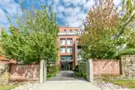 201 1561 W 57th Avenue, Vancouver, BC