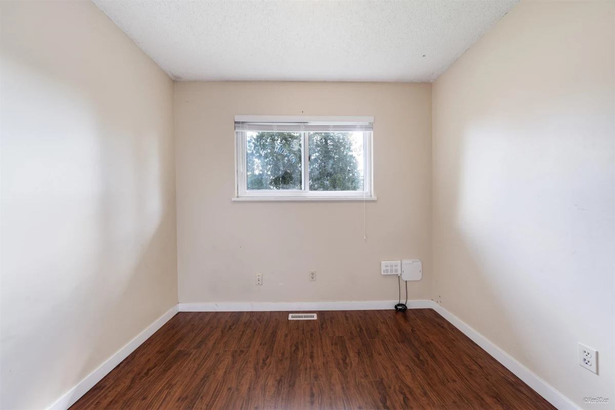 Guest Bathroom Photo of 9689 131 Street, Surrey, BC