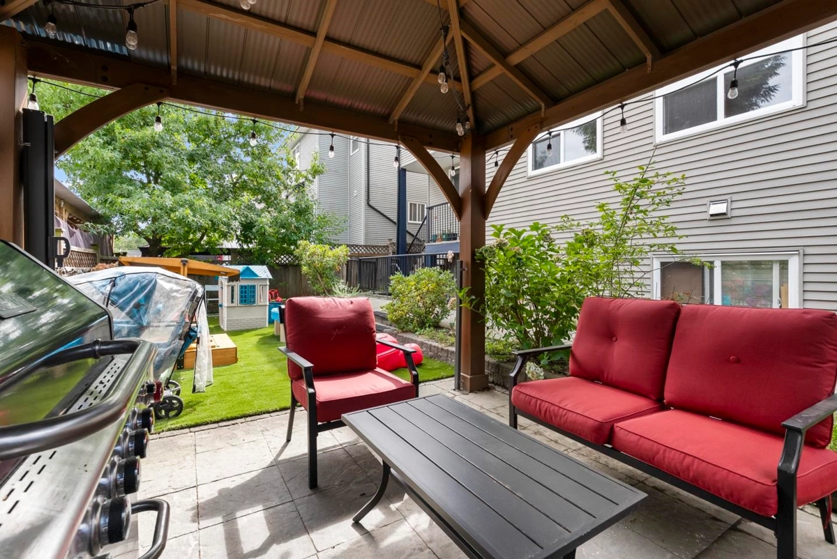 Hot Tub / Spa Photo of 7114 148 Street, Surrey, BC