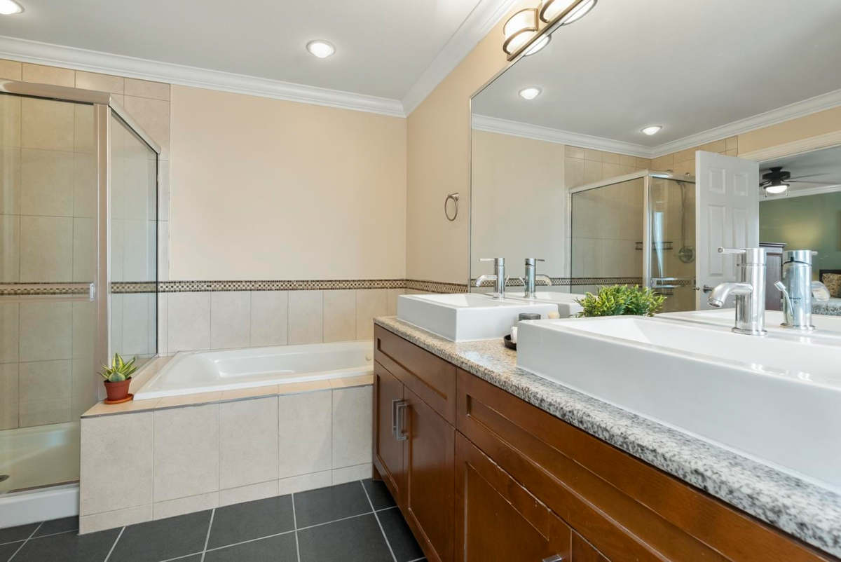 Laundry Room Photo of 7114 148 Street, Surrey, BC
