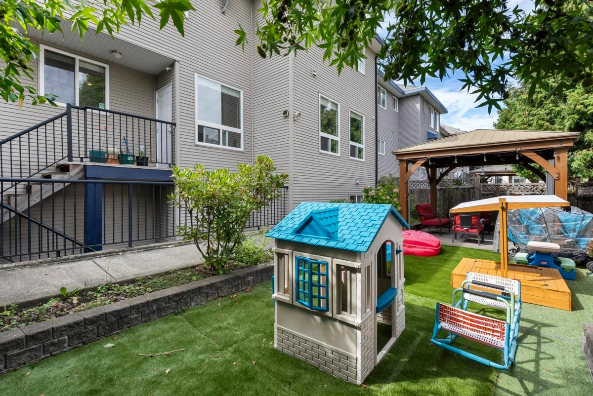 Outdoor Kitchen Photo of 7114 148 Street, Surrey, BC