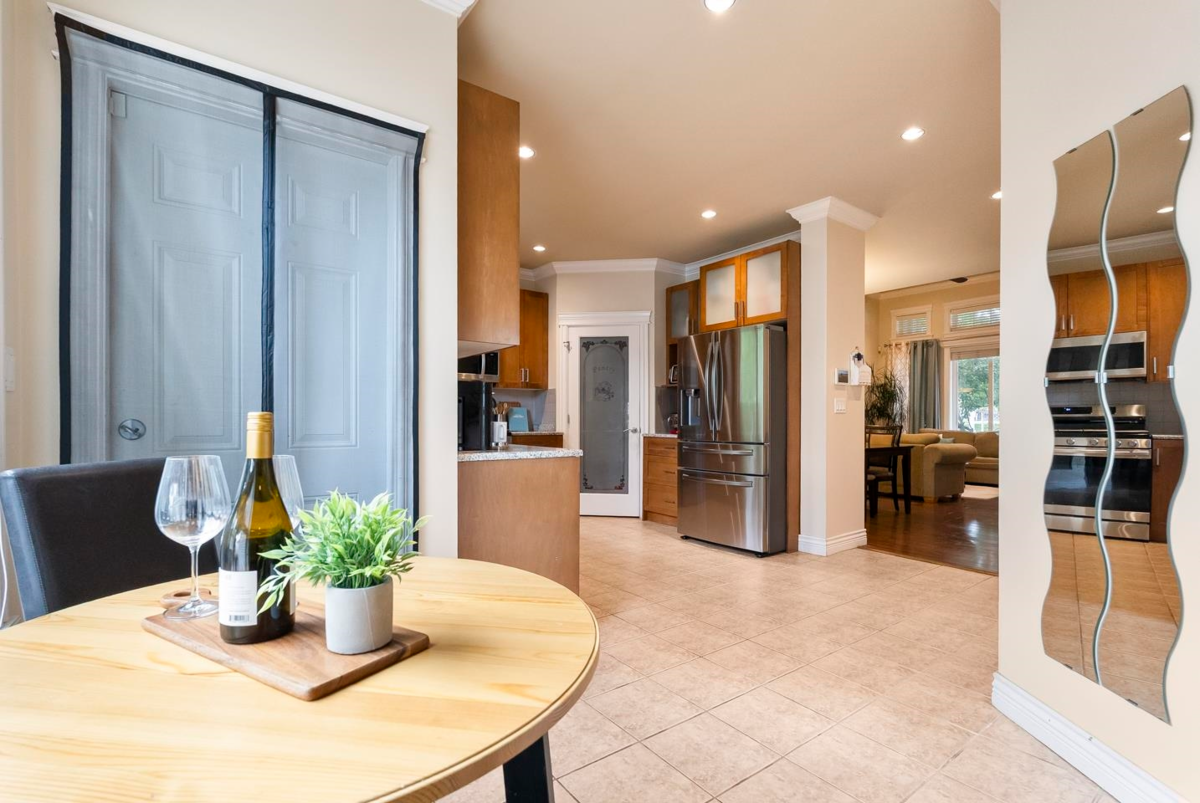 Walk-In Closet Photo of 7114 148 Street, Surrey, BC