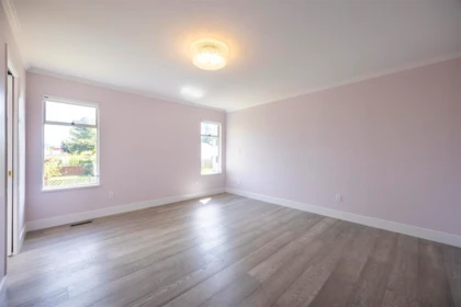 Entry Foyer Photo of 1032 164 Street, Surrey, BC